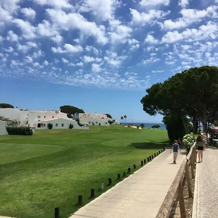 Vale Do Lobo 935 * Loule